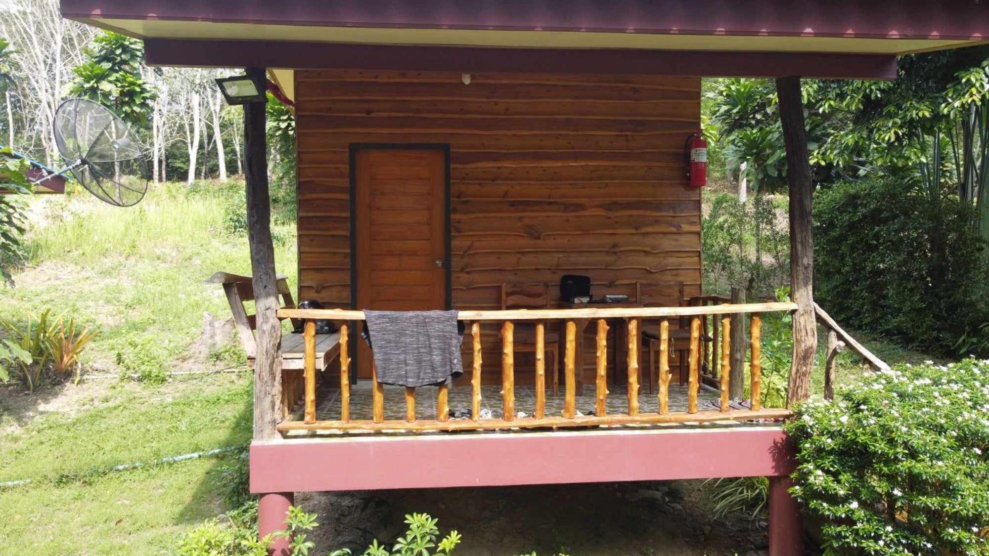 Baan Panseng Bungalow Ko Kut Екстериор снимка