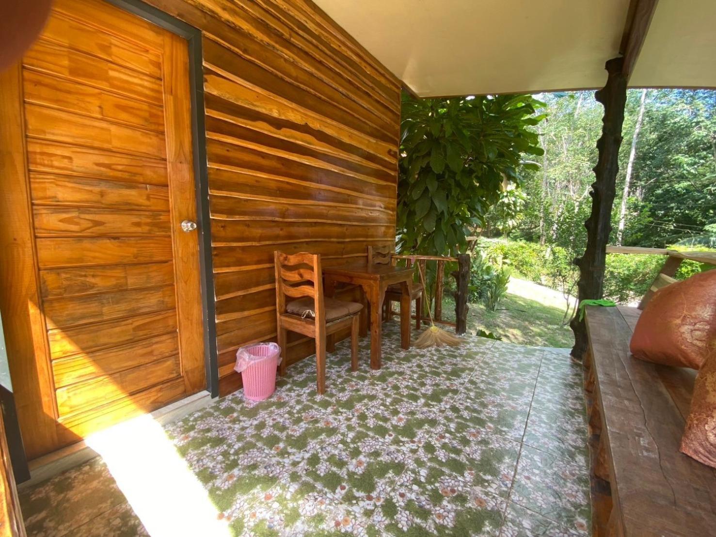 Baan Panseng Bungalow Ko Kut Екстериор снимка