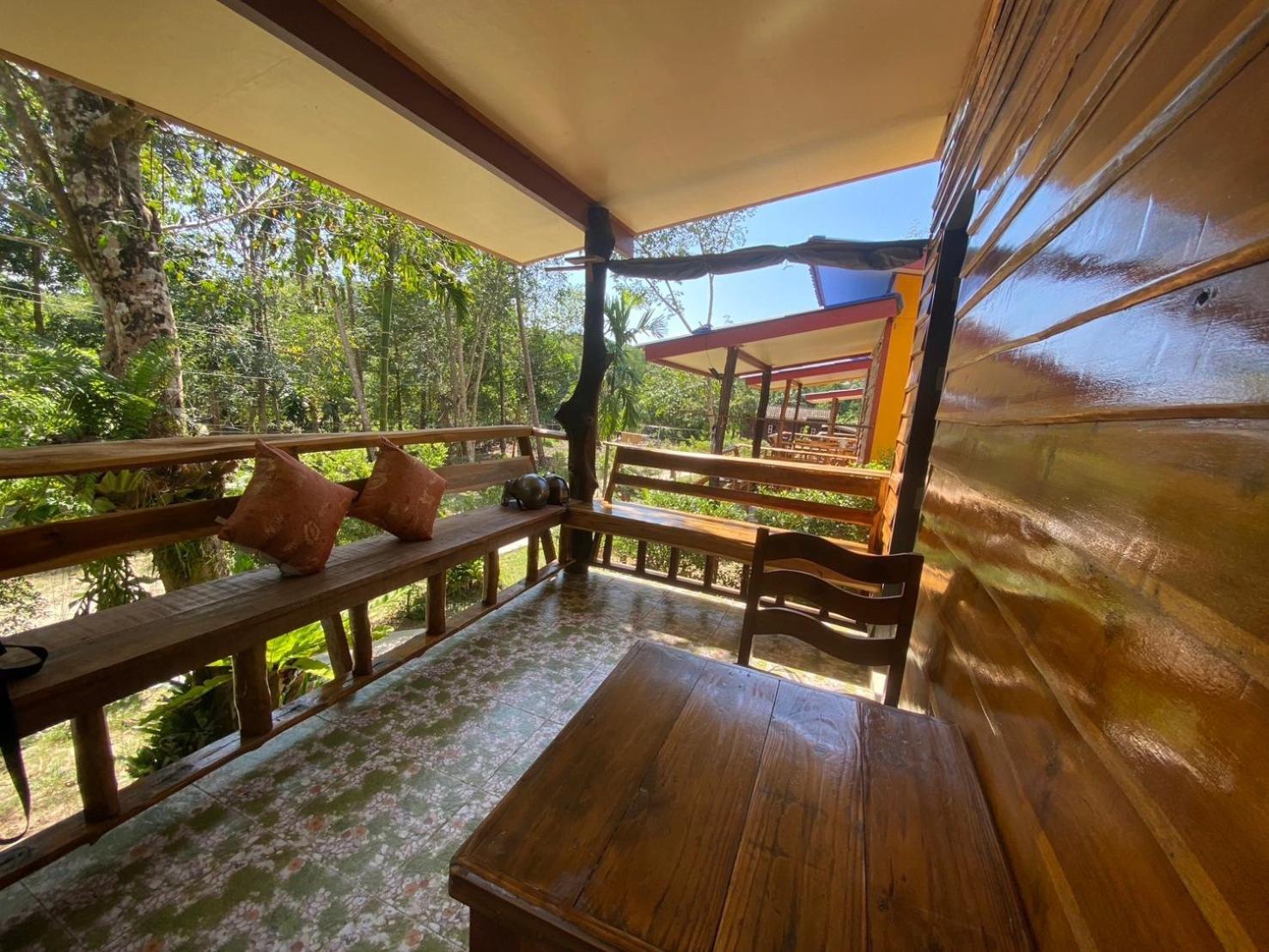 Baan Panseng Bungalow Ko Kut Екстериор снимка