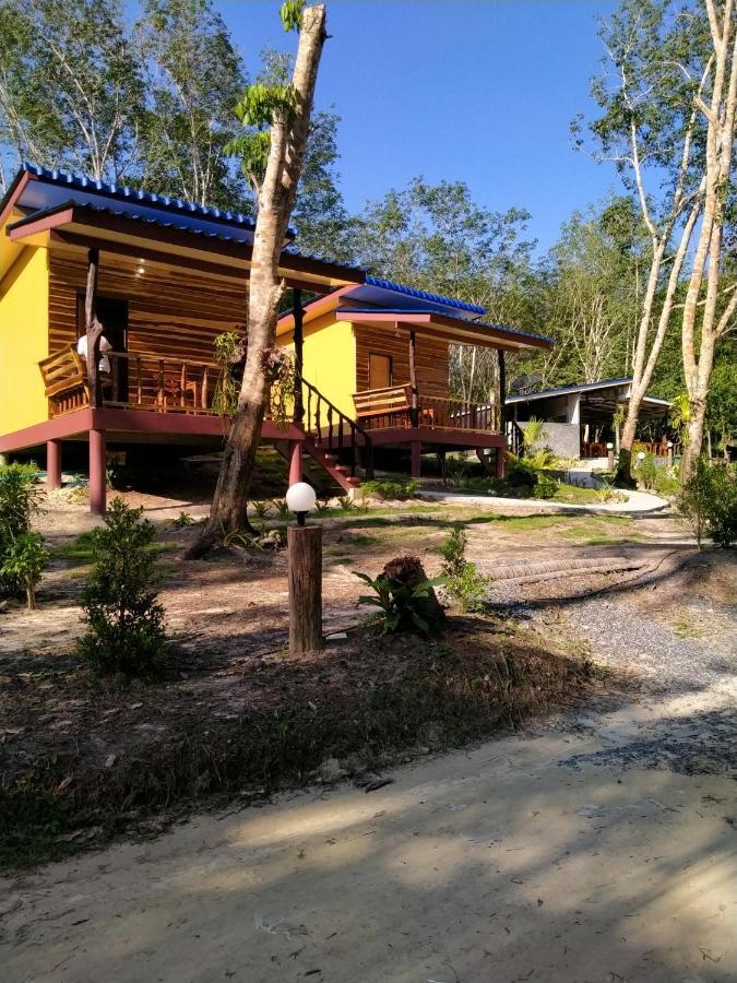 Baan Panseng Bungalow Ko Kut Екстериор снимка